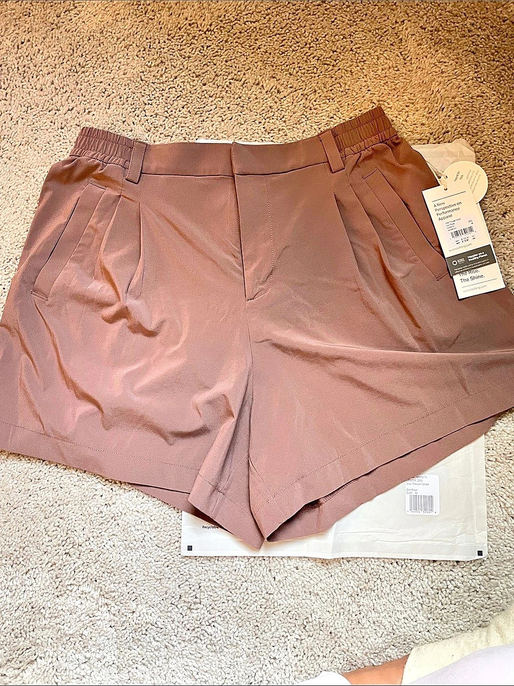 Vuori Villa Trouser Shorts in Zion Rose Size Medium NWT